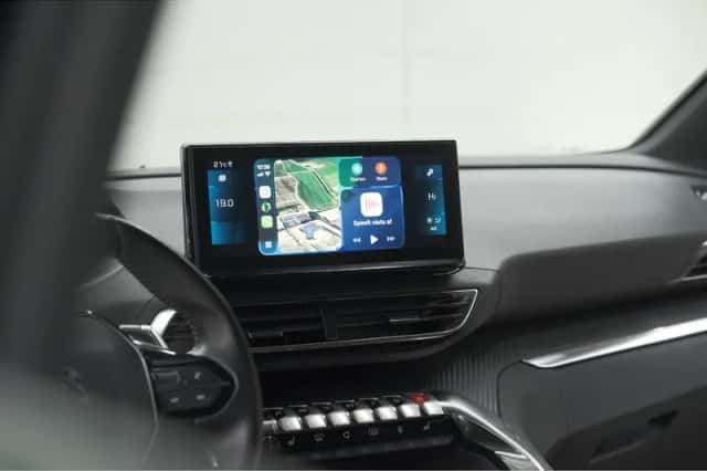Peugeot 5008 (2023) thumbnail 3