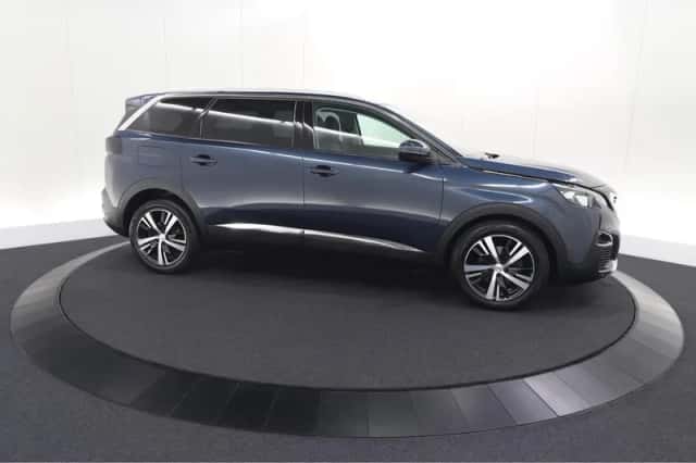 Peugeot 5008 (2019) thumbnail 4