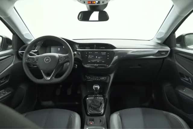 Opel Corsa (2023) thumbnail 2