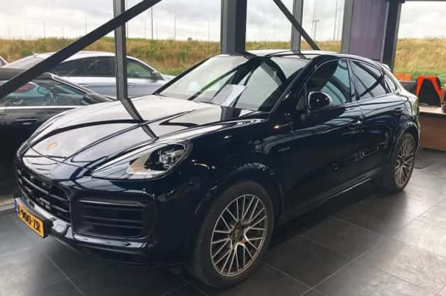 Porsche van (2023) thumbnail 3