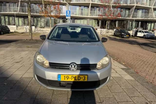 Volkswagen Golf (2011) thumbnail 6