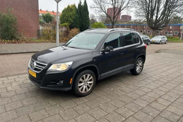 Volkswagen Tiguan (2009) thumbnail 3