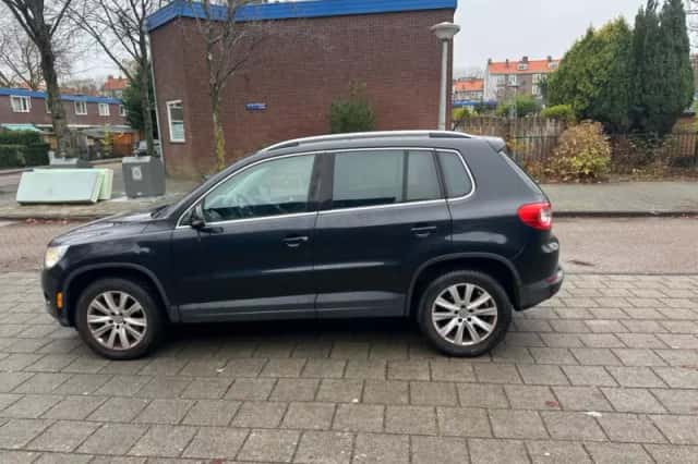 Volkswagen Tiguan (2009) thumbnail 4