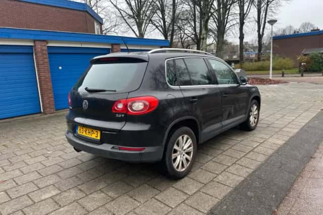 Volkswagen Tiguan (2009) thumbnail 5