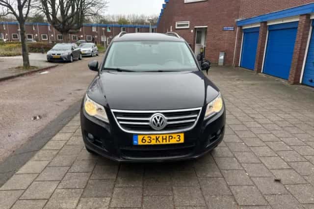 Volkswagen Tiguan (2009) thumbnail 6