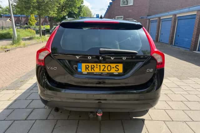 Volvo V60 (2012) thumbnail 6