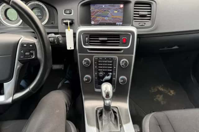 Volvo V60 (2013) thumbnail 5