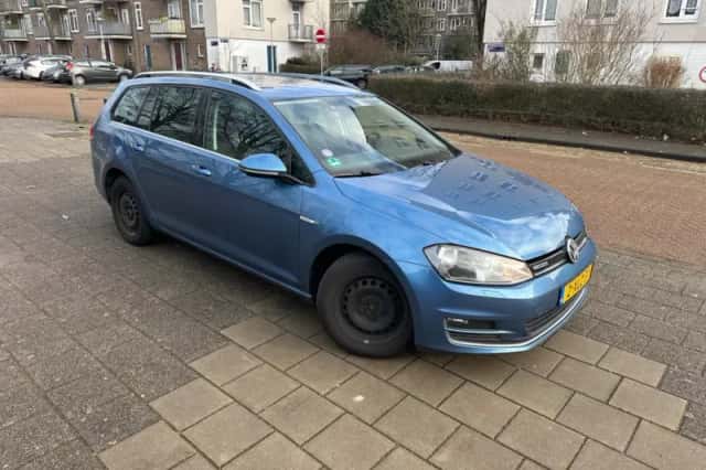 Volkswagen Golf (2014) thumbnail 3