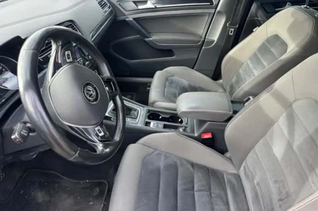 Volkswagen Golf (2014) thumbnail 5