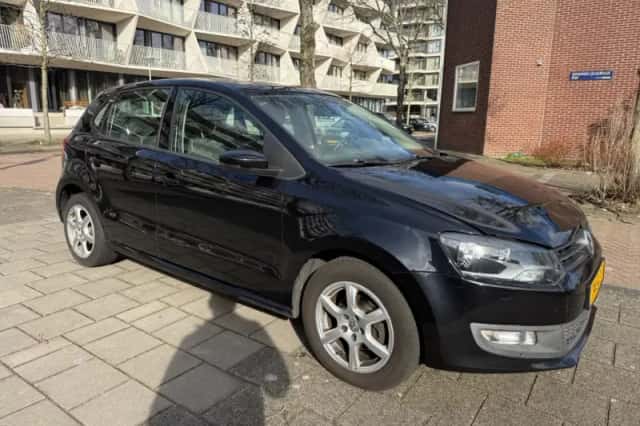 Volkswagen Polo (2011) thumbnail 2