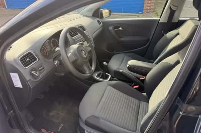 Volkswagen Polo (2011) thumbnail 6