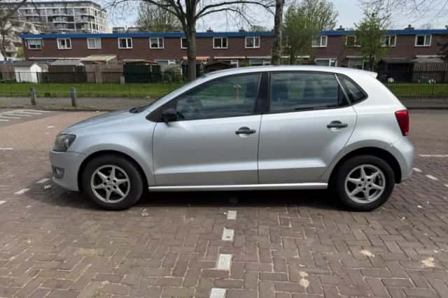 Volkswagen Polo (2009) thumbnail 4