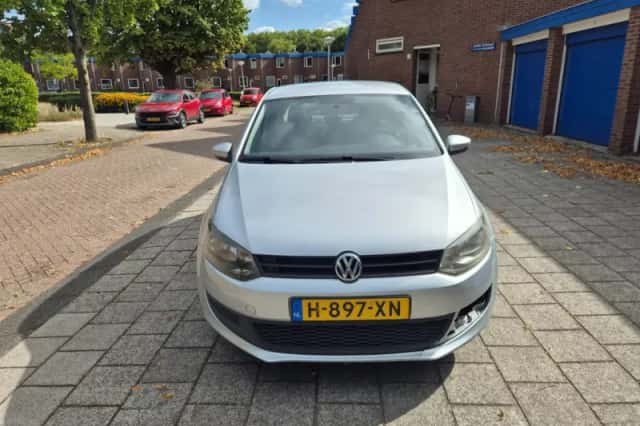 Volkswagen Polo (2013) thumbnail 3
