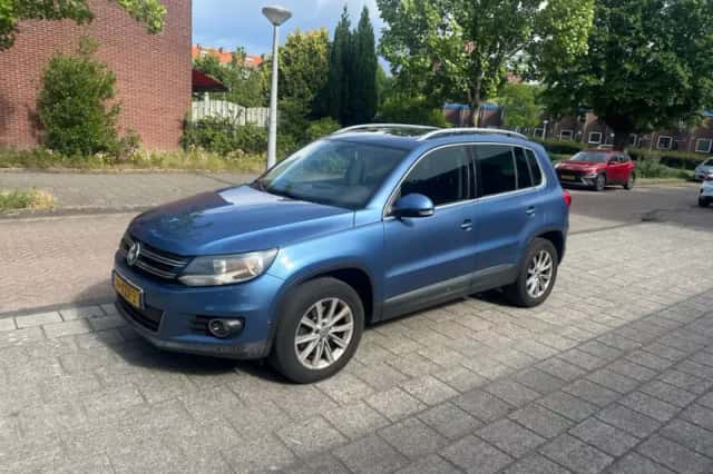 Volkswagen Tiguan (2012) thumbnail 1