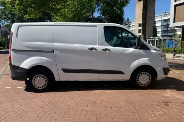 Ford Transit Custom (2014) thumbnail 2