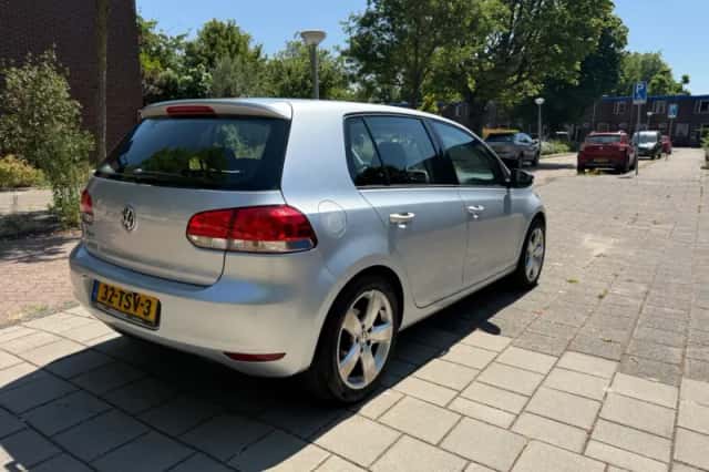 Volkswagen Golf (2012) thumbnail 5