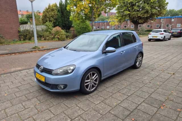 Volkswagen Golf (2010) thumbnail 1