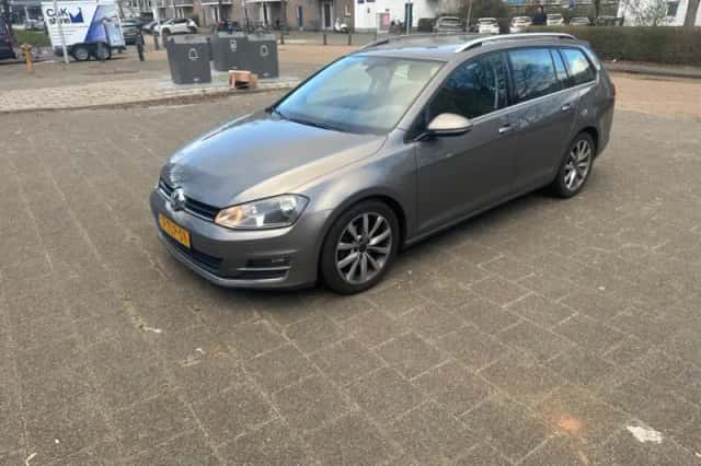 Volkswagen Golf (2014) thumbnail 2