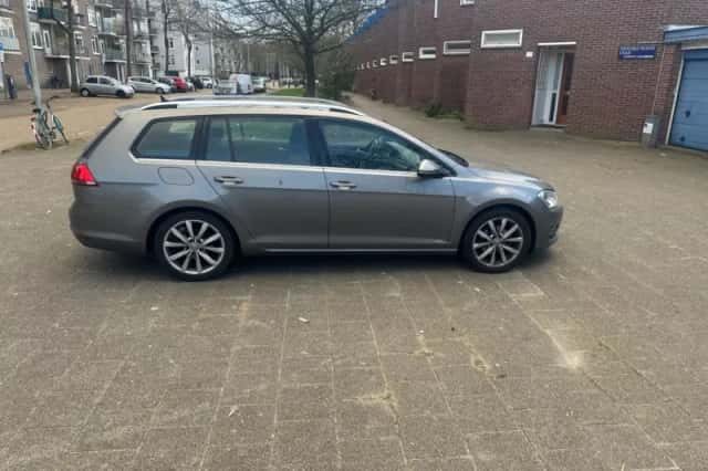 Volkswagen Golf (2014) thumbnail 4