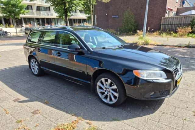 Volvo V70 (2011) thumbnail 1