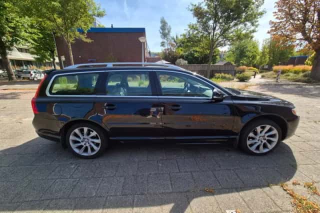 Volvo V70 (2011) thumbnail 6