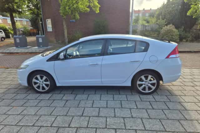 Honda Insight (2010) thumbnail 4
