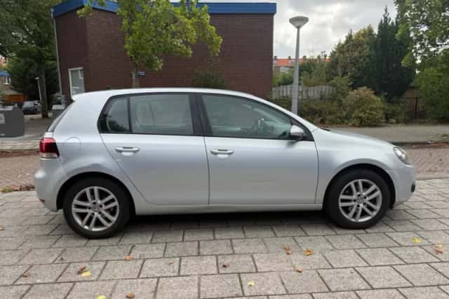 Volkswagen Golf (2012) thumbnail 4
