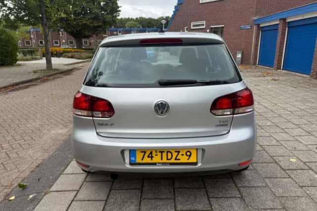 Volkswagen Golf (2012) thumbnail 6