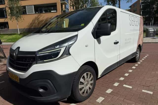Renault Trafic (2019) thumbnail 1