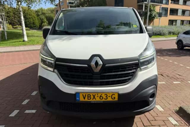 Renault Trafic (2019) thumbnail 2