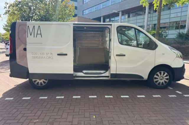 Renault Trafic (2019) thumbnail 5