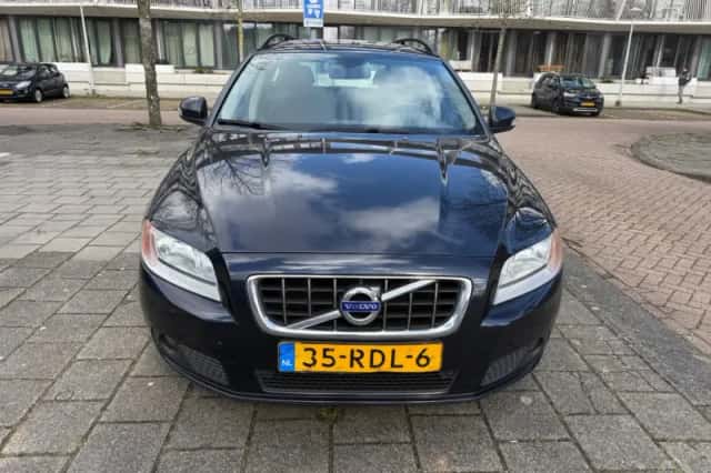 Volvo V70 (2011) thumbnail 6