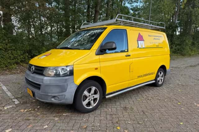 Volkswagen Transporter (2010) thumbnail 1