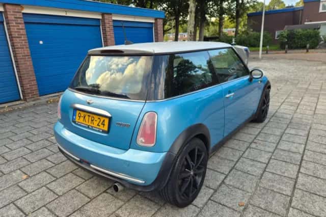 MINI Cooper (2005) thumbnail 6
