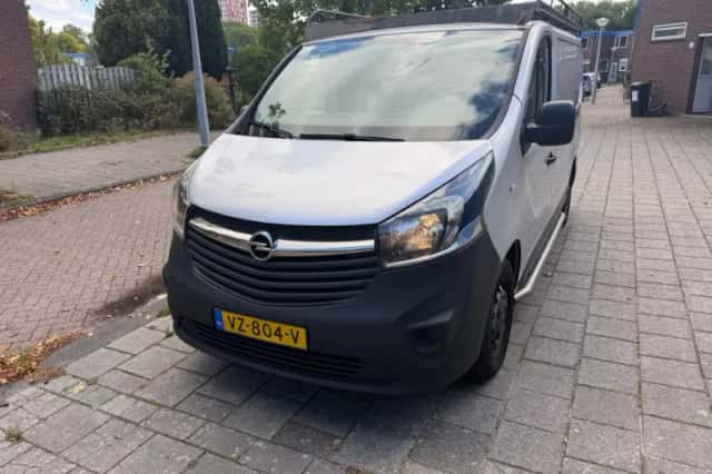 Opel Vivaro (2016) thumbnail 2