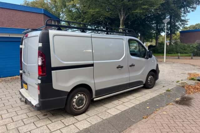 Opel Vivaro (2016) thumbnail 5
