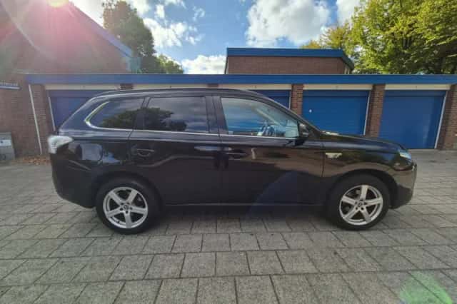 Mitsubishi Outlander (2013) thumbnail 5