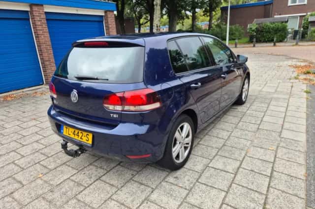 Volkswagen Golf (2012) thumbnail 3