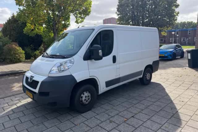 Peugeot Boxer (2013) thumbnail 1