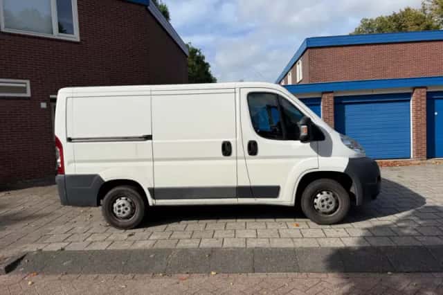 Peugeot Boxer (2013) thumbnail 2