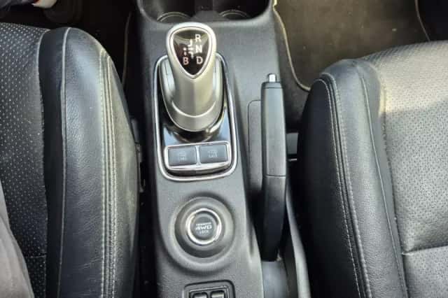 Mitsubishi Outlander (2013) thumbnail 4