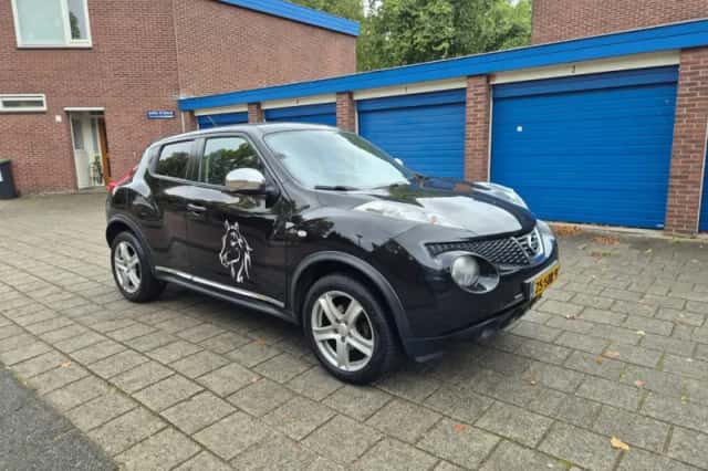 Nissan Juke (2011) thumbnail 3