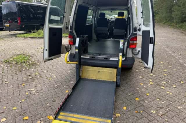Volkswagen Transporter (2007) thumbnail 2
