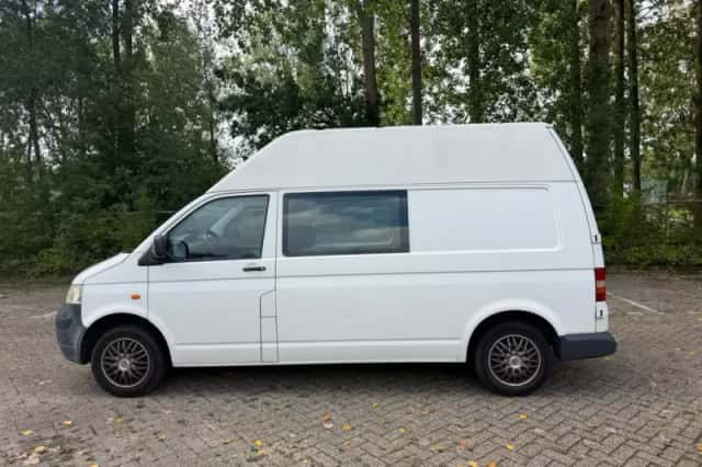 Volkswagen Transporter (2007) thumbnail 3