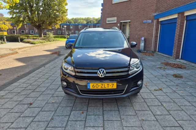 Volkswagen Tiguan (2013) thumbnail 4
