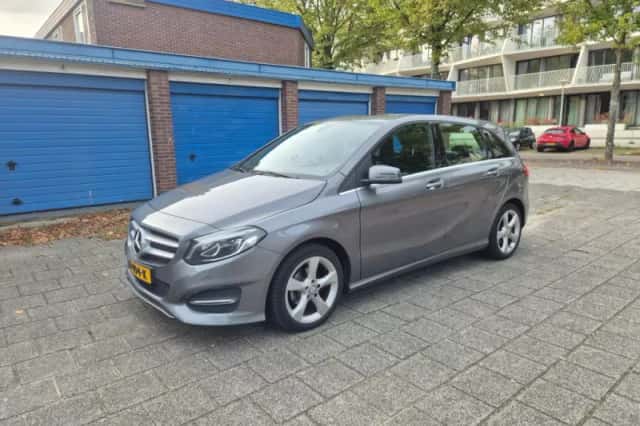 Mercedes-Benz B-Klasse (2015) thumbnail 1