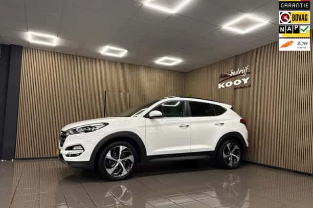 Hyundai Tucson (2015) thumbnail 1