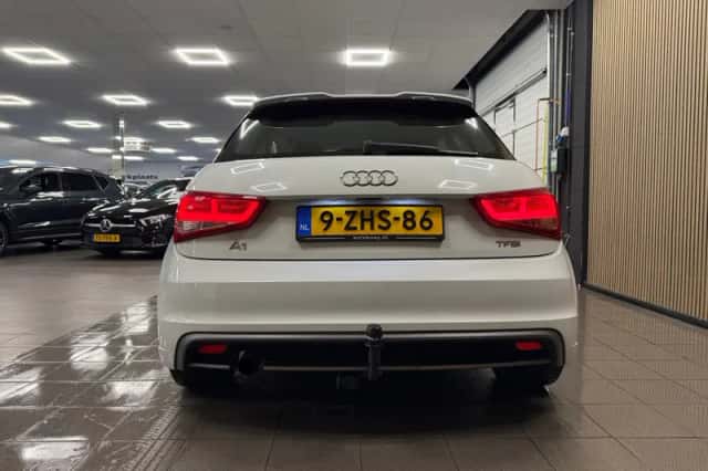 Audi A1 (2014) thumbnail 4