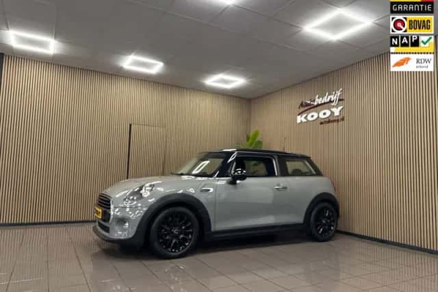 MINI Cooper (2018) thumbnail 1
