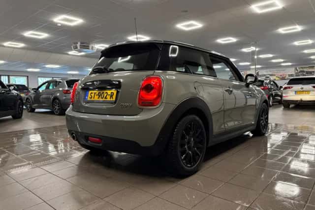 MINI Cooper (2018) thumbnail 6